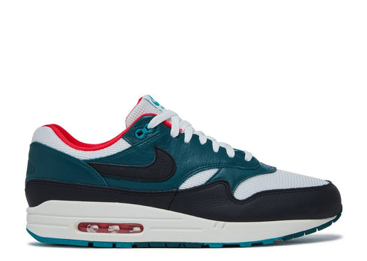 Air Max 1 LeBron James Liverpool F.C.