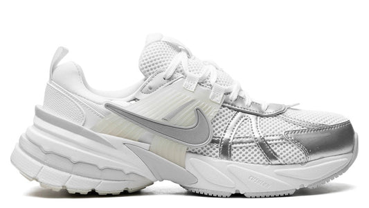 V2K Run Metallic Silver White (Women's)