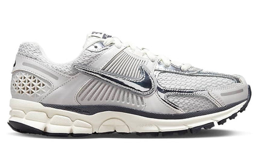 Zoom Vomero 5 Photon Dust Metallic Silver